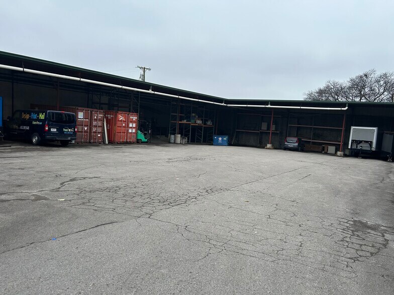 More Photos Of 1618-1626 State St, Nashville Warehouse For Lease