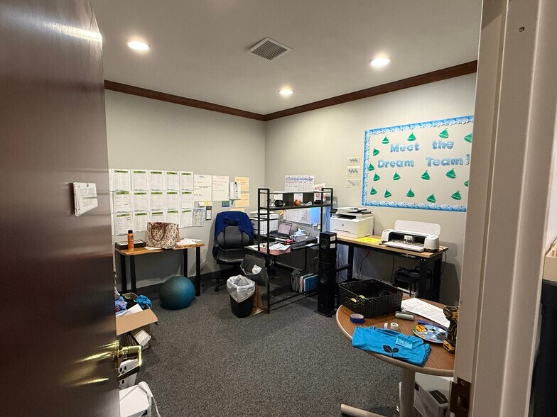 More Photos Of 636 Old Liverpool Rd, Liverpool Office For Sale