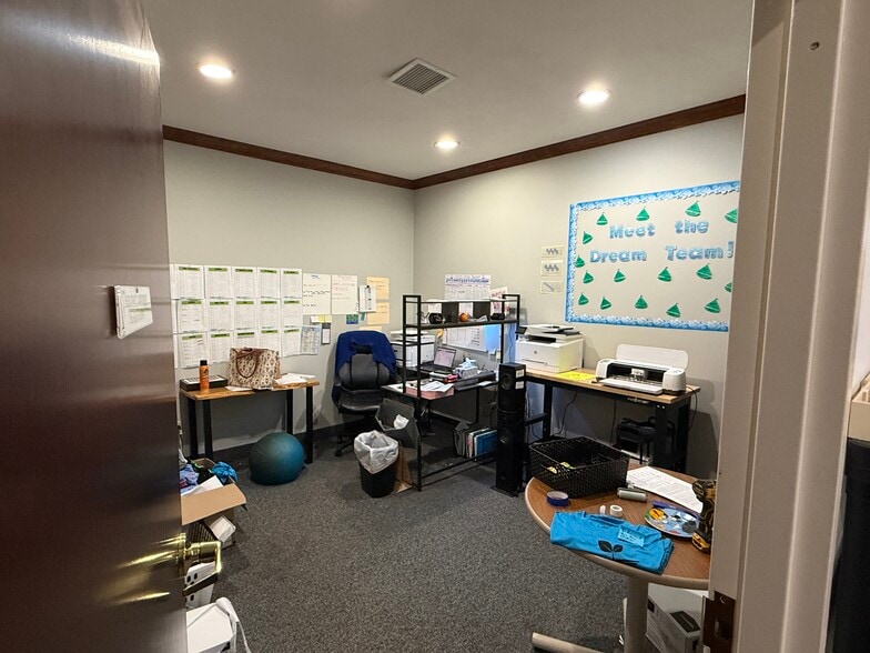 More Photos Of 636 Old Liverpool Rd, Liverpool Office For Lease