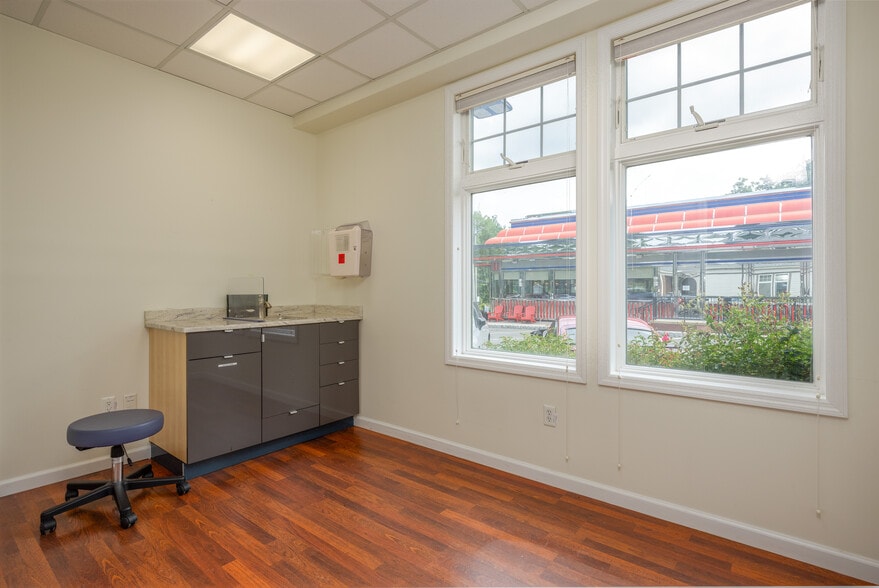 More Photos Of 516 NY-303, Orangeburg Medical For Lease