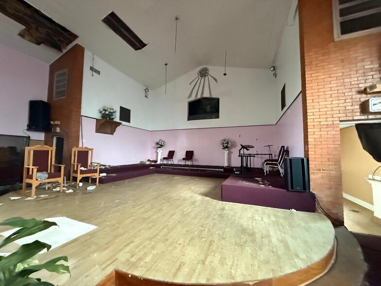 More Photos Of 3524 Lasalle St, New Orleans Religious Facility For Sale