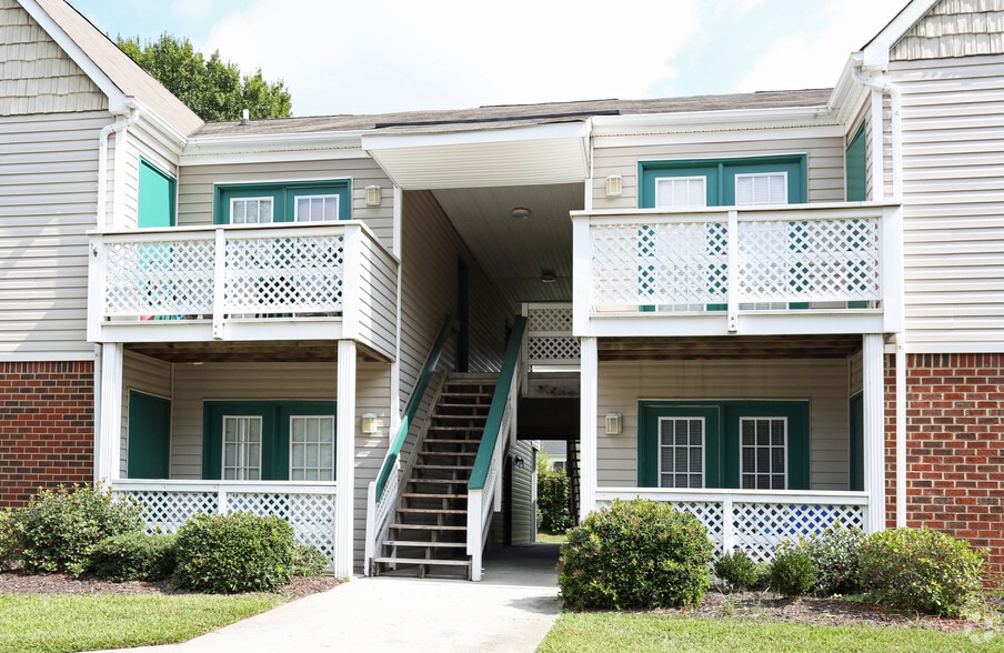 More Photos Of 1201 Edenham Ct, Virginia Beach Apartments For Sale