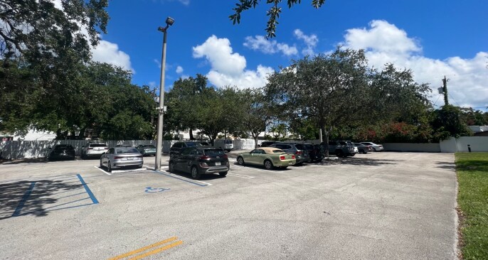 More Photos Of 7300 Biscayne Blvd, Miami Loft Creative Space For Lease