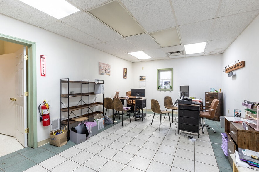 More Photos Of 6640 Lincoln Ave, Lockport Freestanding For Sale