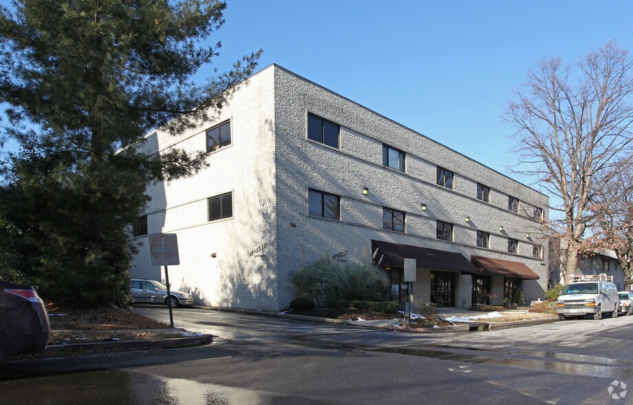 More Photos Of 703 Giddings Ave, Annapolis Medical For Sale