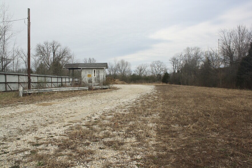 More Photos Of 595 Power St, Bowling Green Land For Lease