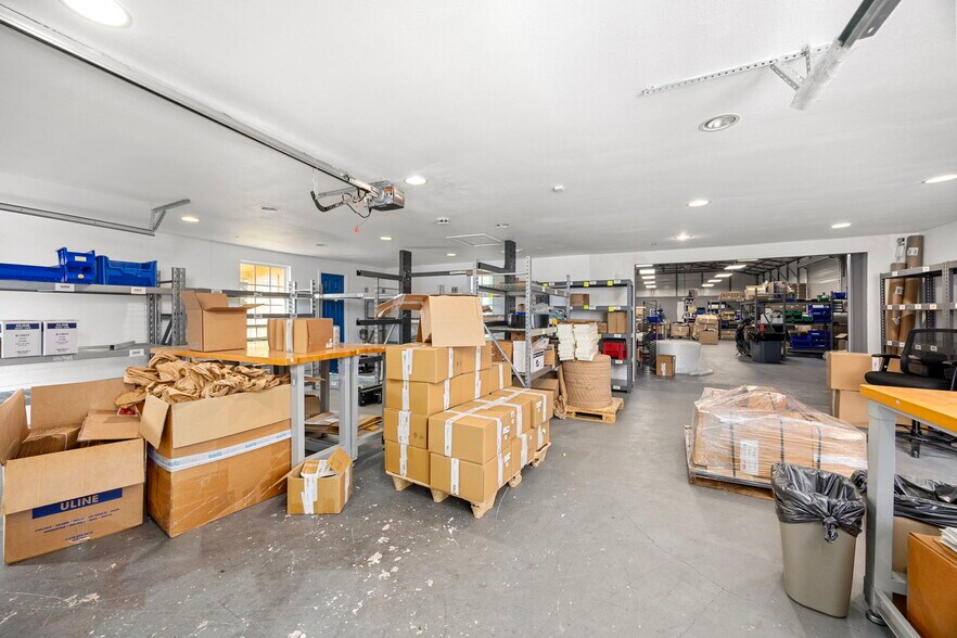 More Photos Of 26214 Hunter Ln, Katy Light Distribution For Lease