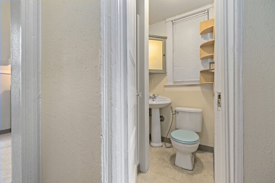 More Photos Of 305 Oak St, San Francisco Multifamily For Sale