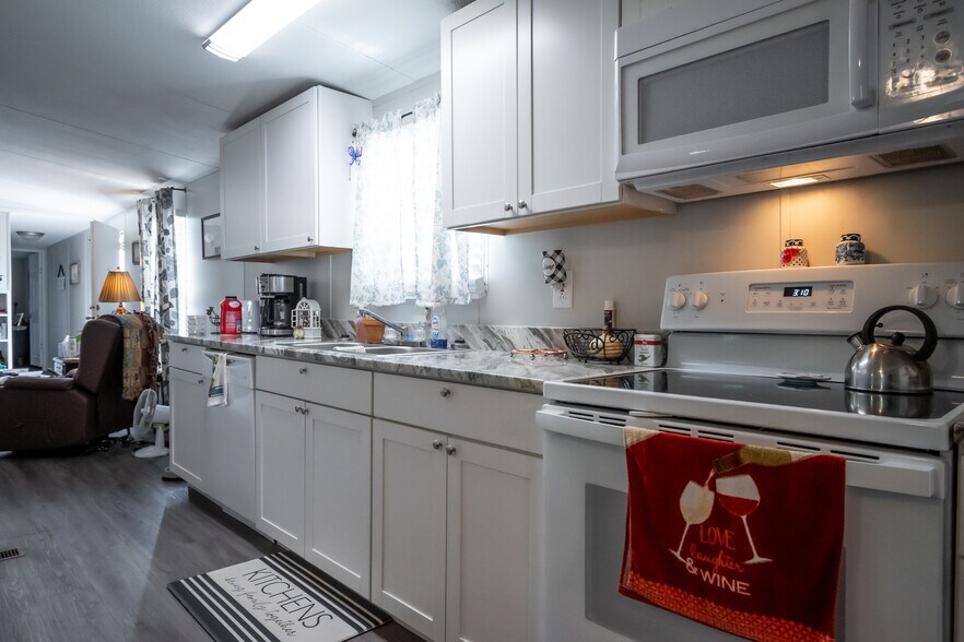 More Photos Of 3655 Neese Commerce Rd, Hull Multifamily For Sale