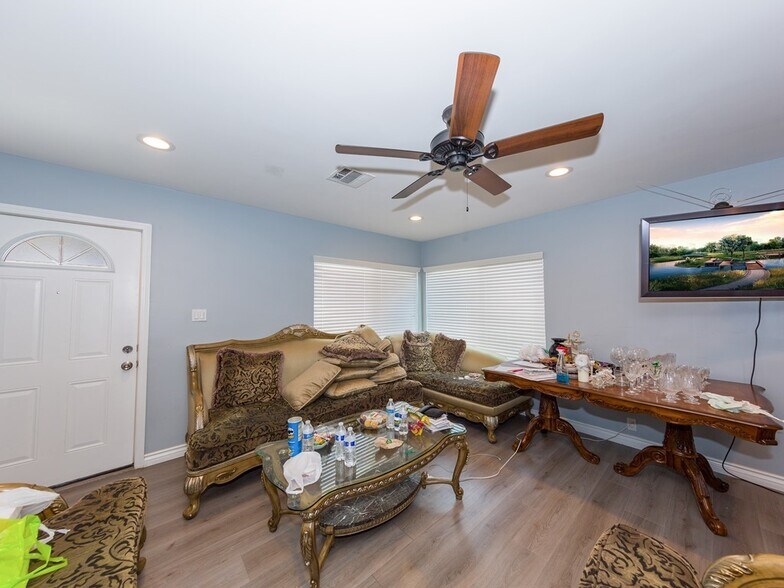 More Photos Of 5941 Willowcrest Ave, North Hollywood Apartments For Sale