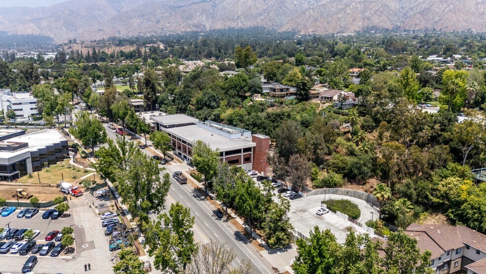 More Photos Of 600 N Rosemead Blvd, Pasadena Office For Sale