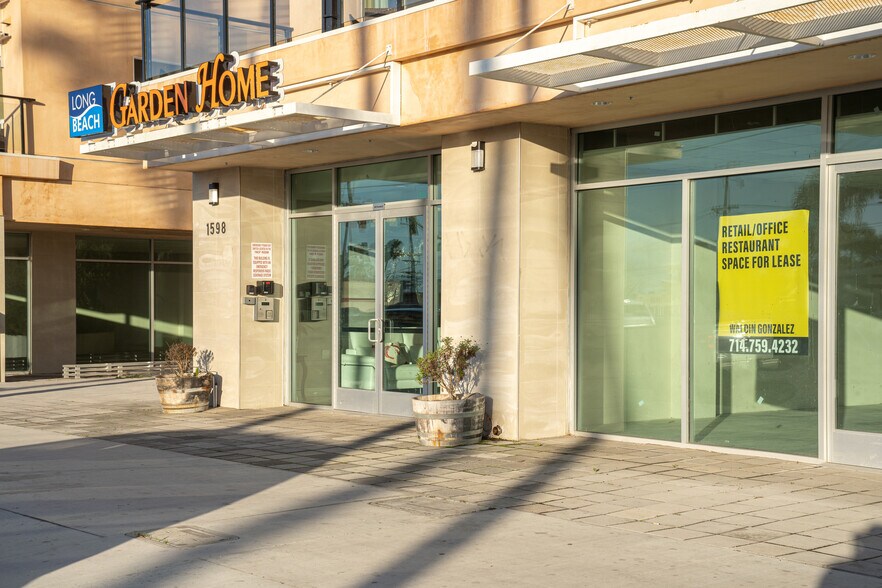 More Photos Of 1598 Long Beach Blvd, Long Beach Storefront Retail Office For Sale