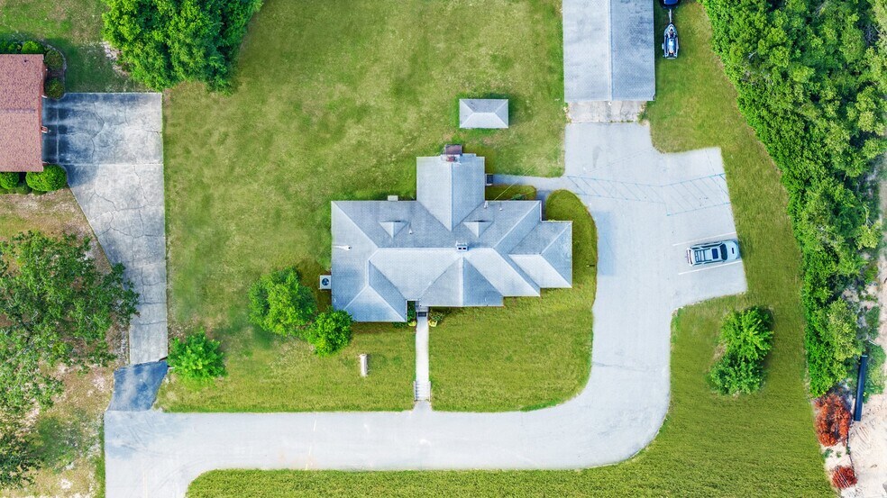 More Photos Of 5044 Augusta Rd, Lexington Office For Lease