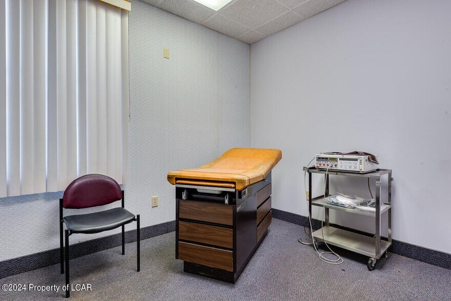 More Photos Of 832 Airport Rd, Hazle Township Medical For Sale