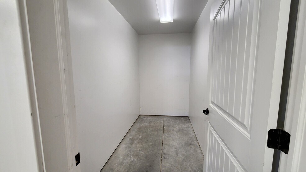 More Photos Of 3946 Professional Way, Idaho Falls Warehouse For Lease