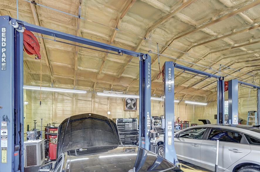 More Photos Of 4501 W Us-74 Hwy, Monroe Auto Dealership For Lease