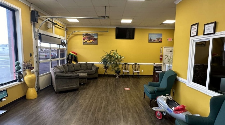 More Photos Of 96 Industrial Dr, Fredericksburg Flex For Sale