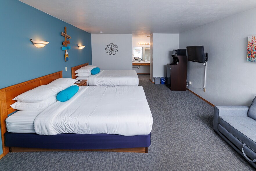 More Photos Of 6269 Wi-57, Sturgeon Bay Hotel For Sale
