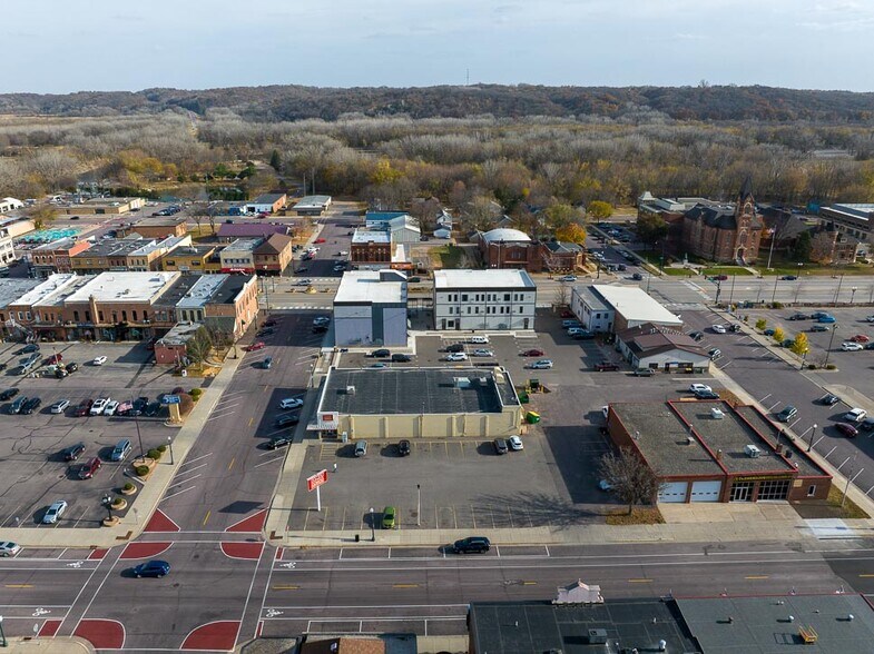 More Photos Of 410 S Minnesota Ave, Saint Peter Apartments For Sale