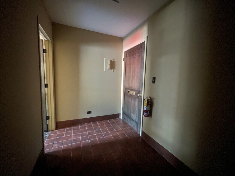 More Photos Of 580 Roger Williams Ave, Highland Park Medical For Sale