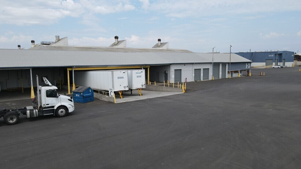 More Photos Of 1515-1521 S Fresno Ave, Stockton Warehouse For Lease