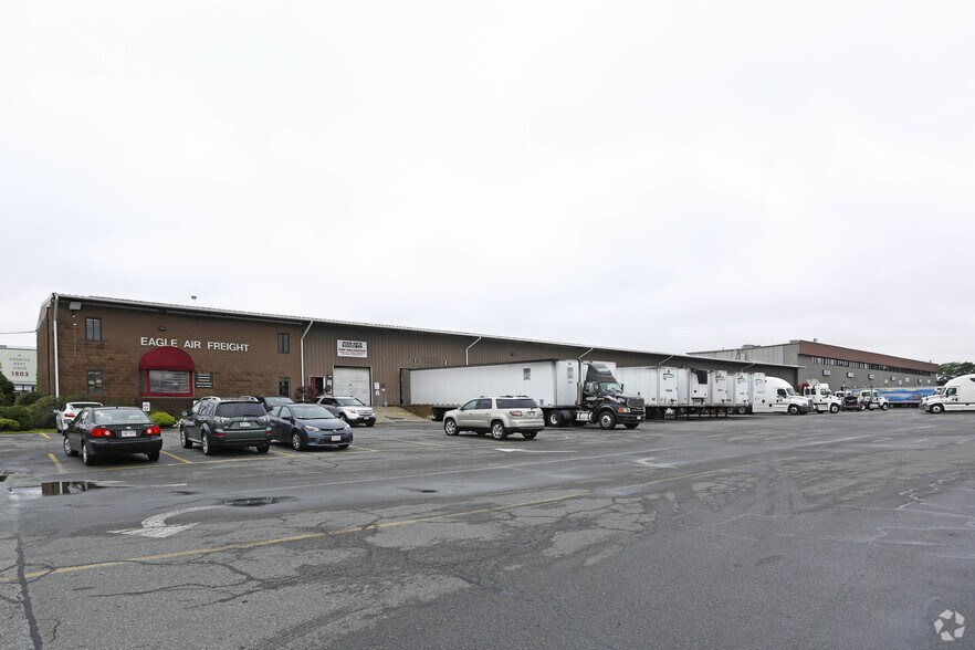 Primary Photo Of 140 Eastern Ave, Chelsea Truck Terminal For Lease