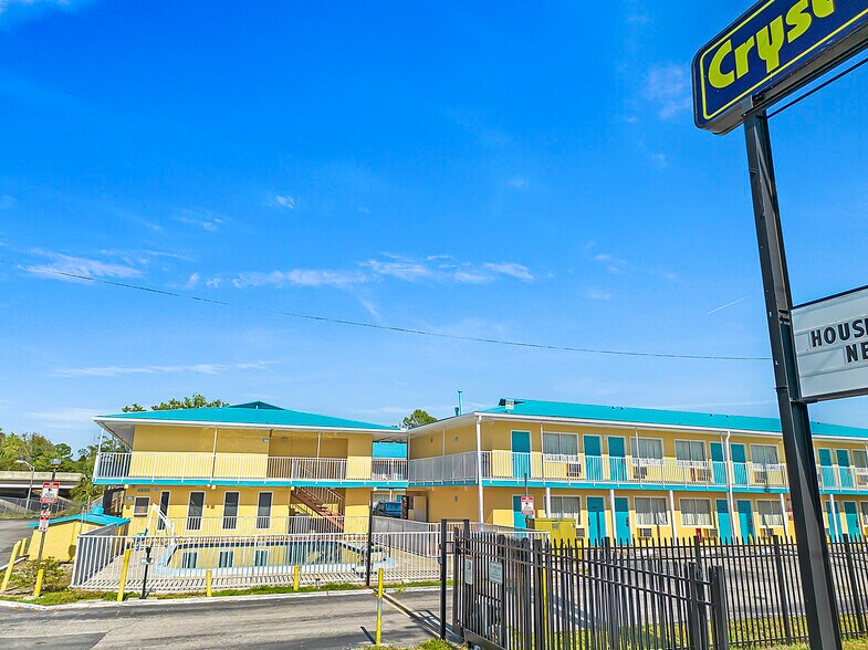 More Photos Of 4600 34th St S, Saint Petersburg Hotel For Sale