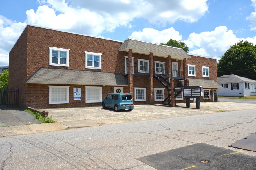Primary Photo Of 123-129 Fayette St, Winston-Salem Office For Lease