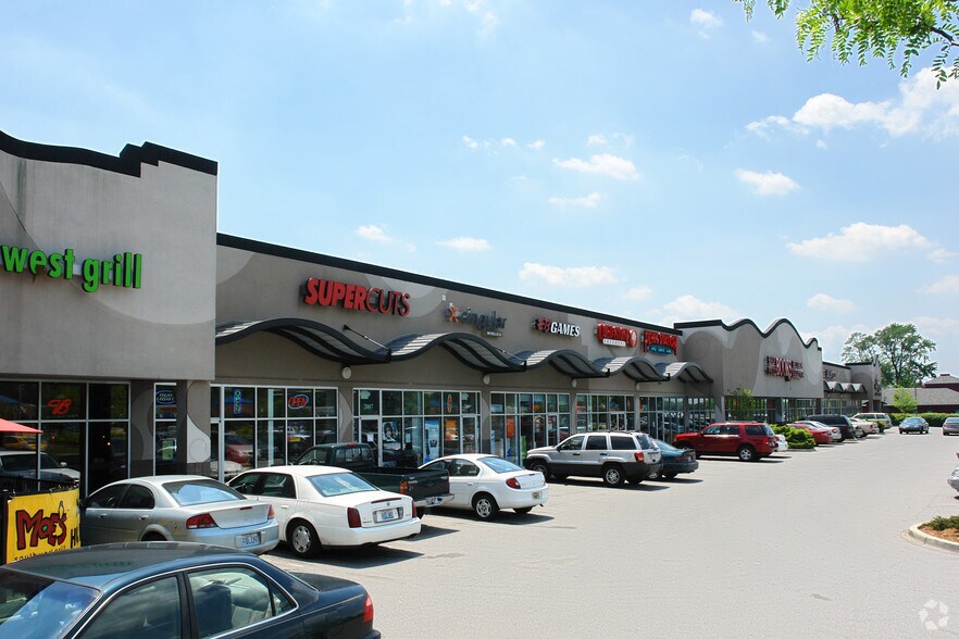 More Photos Of 2001 S Hurstbourne Pky, Louisville Storefront For Lease