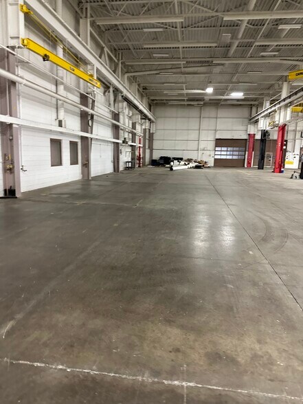 More Photos Of 975 Lombardi Ave, Green Bay Manufacturing For Lease