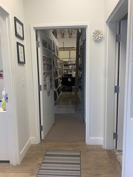 More Photos Of 12295 N Pennsylvania St, Thornton Showroom For Lease