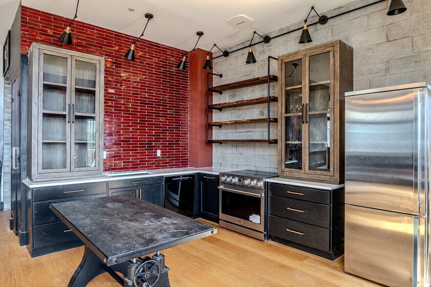 More Photos Of 231 Norman Ave, Brooklyn Apartments For Sale