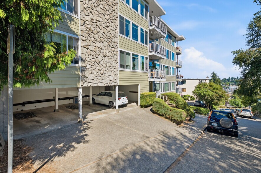More Photos Of 3600 25th Ave W, Seattle Apartments For Sale