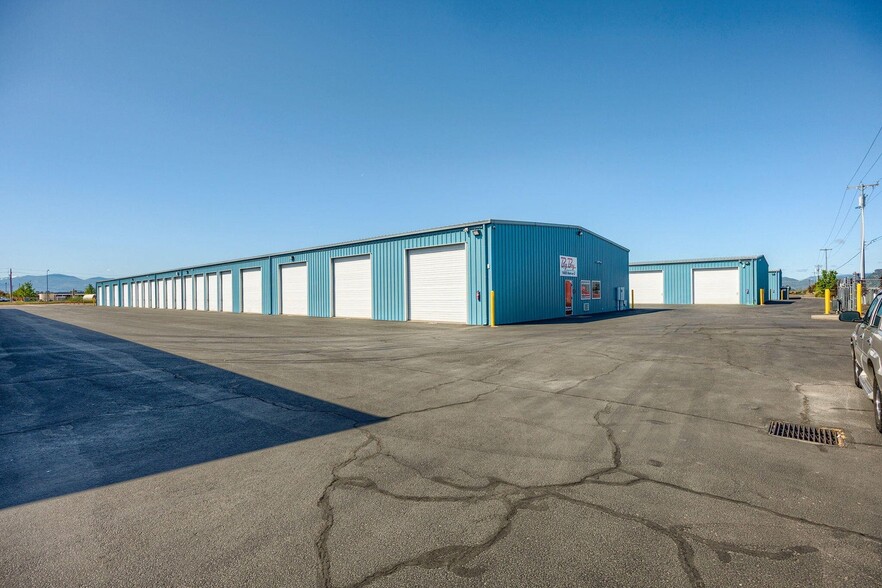 More Photos Of 1400 Avenue G, White City Self Storage For Sale
