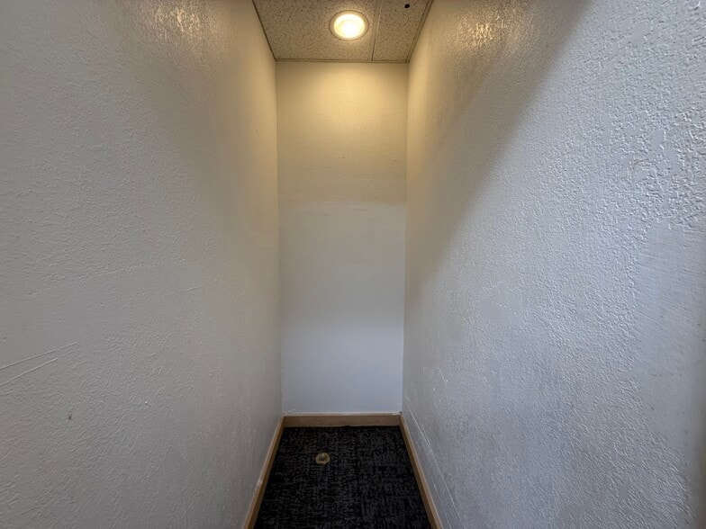 More Photos Of 33 Bartlett St, Lowell Medical For Lease