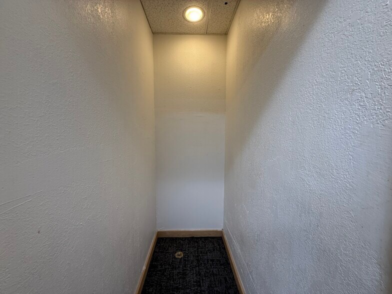 More Photos Of 33 Bartlett St, Lowell Medical For Lease