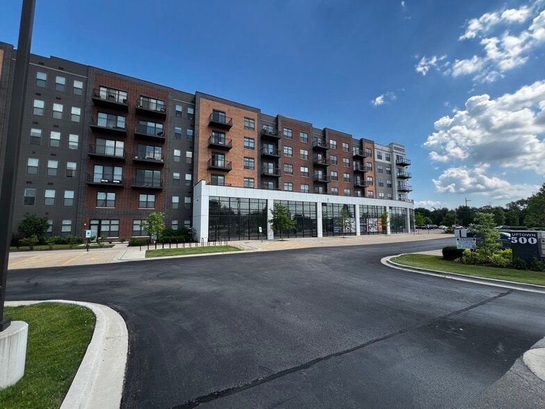 More Photos Of 500 W Dundee Rd, Wheeling Apartments For Lease