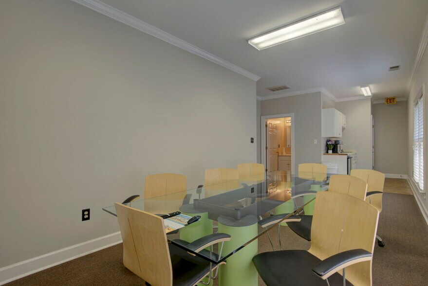 More Photos Of 188 Ben Burton Cir, Bogart Office For Sale
