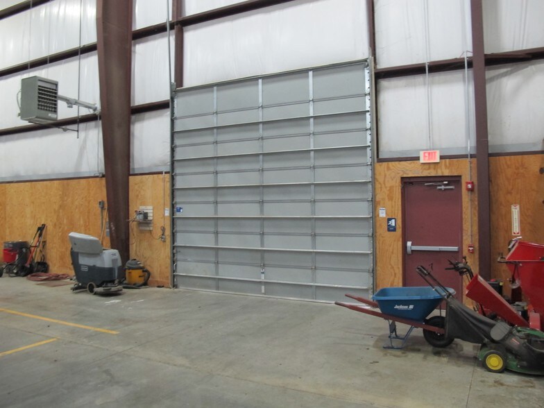 More Photos Of 221 Forney Dr, Ephrata Warehouse For Sale