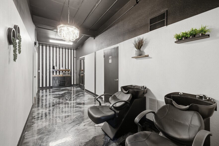 More Photos Of 716 N Orchard St, Boise Storefront For Sale