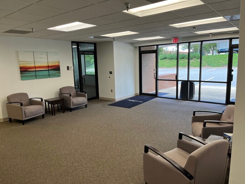 More Photos Of 4315-4325 Forbes Blvd, Lanham Office For Lease