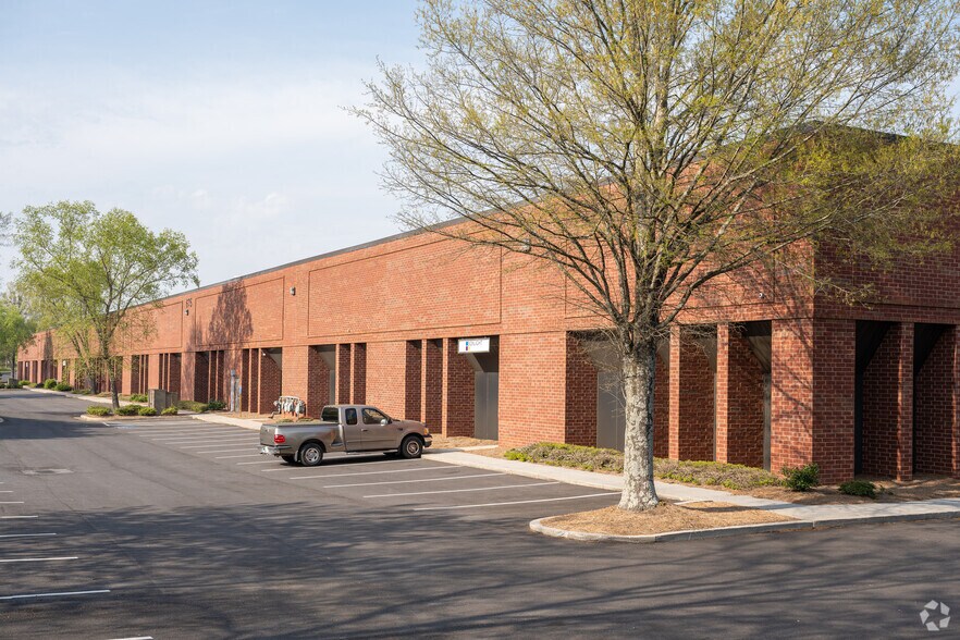 More Photos Of 675 Progress Center Ave, Lawrenceville Warehouse For Lease