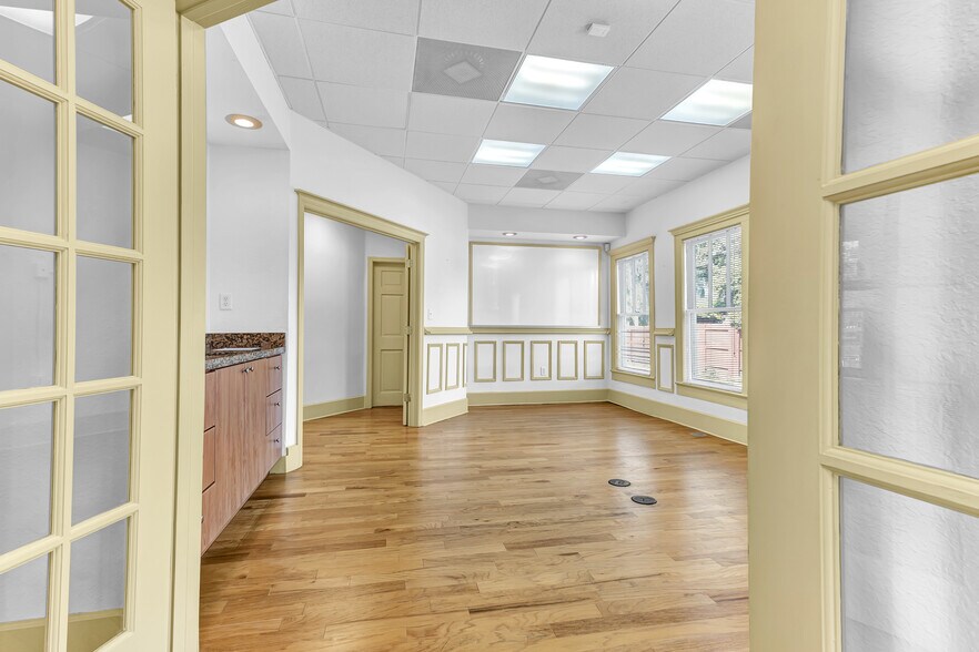 More Photos Of 1007 Emmett St, Kissimmee Medical For Sale