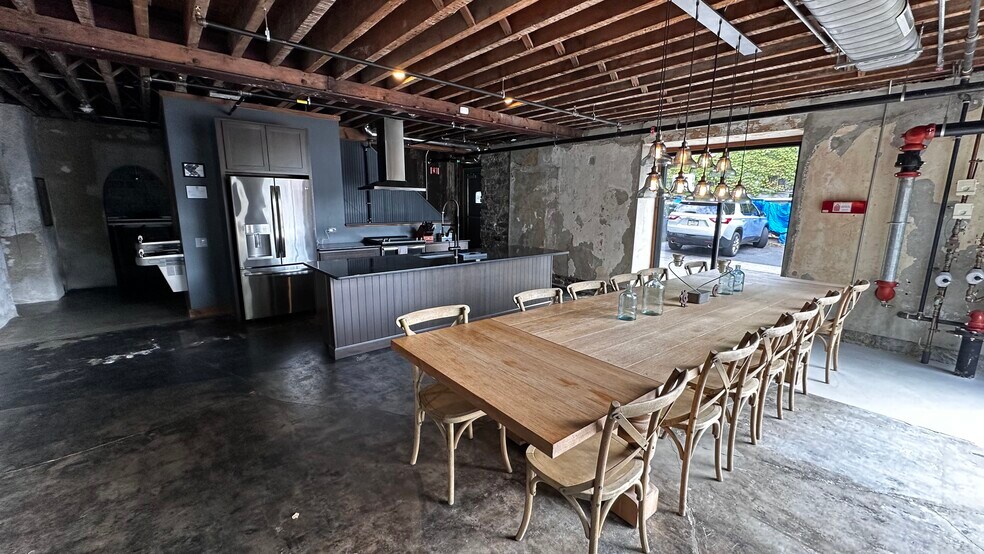 More Photos Of 225 Ferry St, Easton Office Residential For Lease