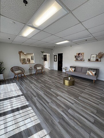 More Photos Of 1615 McGarry St, Los Angeles Warehouse For Lease