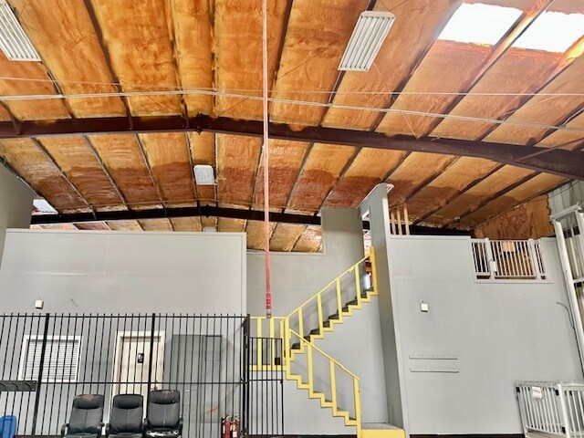 More Photos Of 205 E Wallisville Rd, Highlands Warehouse For Lease