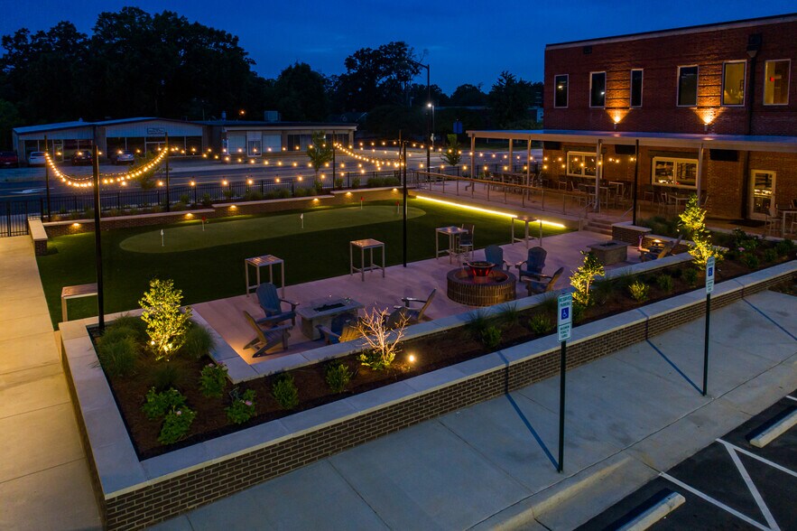 More Photos Of 502 Cherry Rd, Rock Hill General Retail For Lease