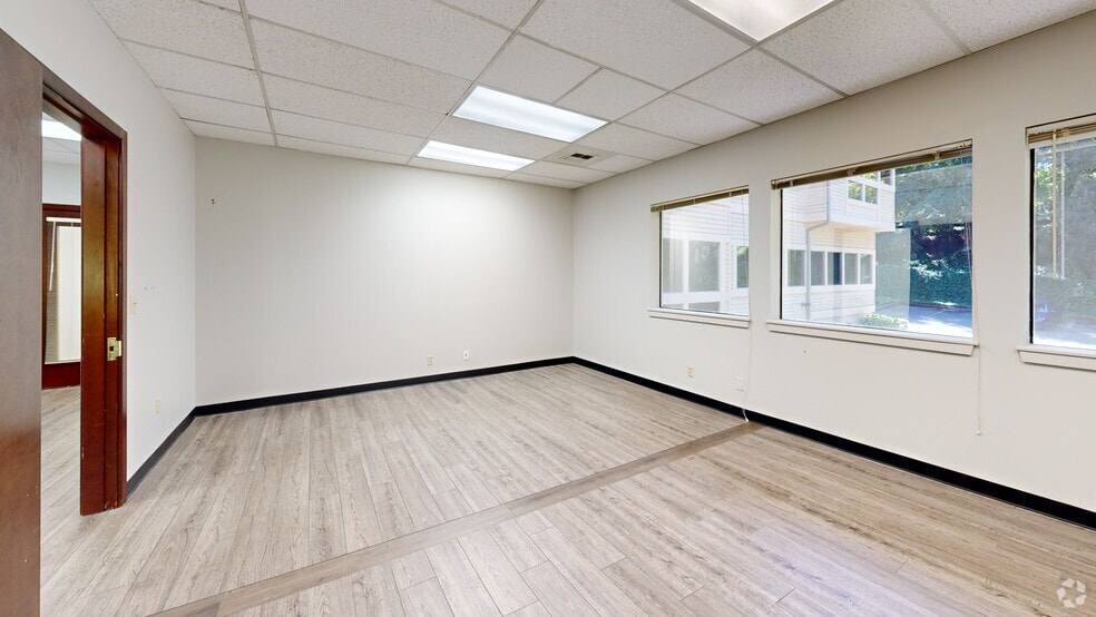 Primary Photo Of 31919 1st Ave S, Federal Way Office For Lease