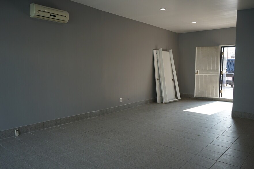 More Photos Of 10623 Burbank Blvd, North Hollywood Loft Creative Space For Sale