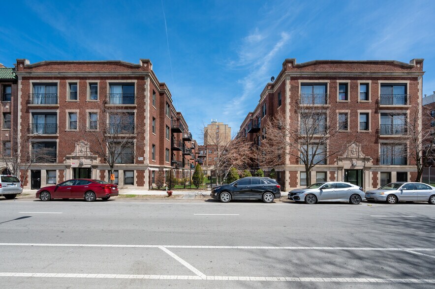 Primary Photo Of 4627 S Drexel Blvd, Chicago Apartments For Sale